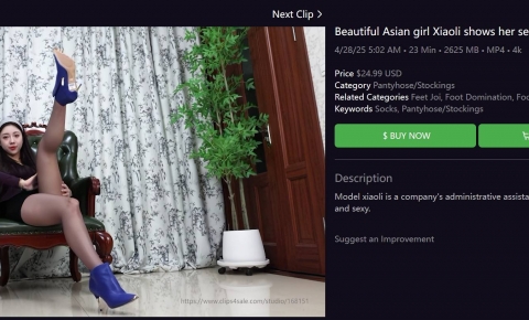 Beautiful Asian girl Xiaoli shows her sexy flexible little feet77 4K