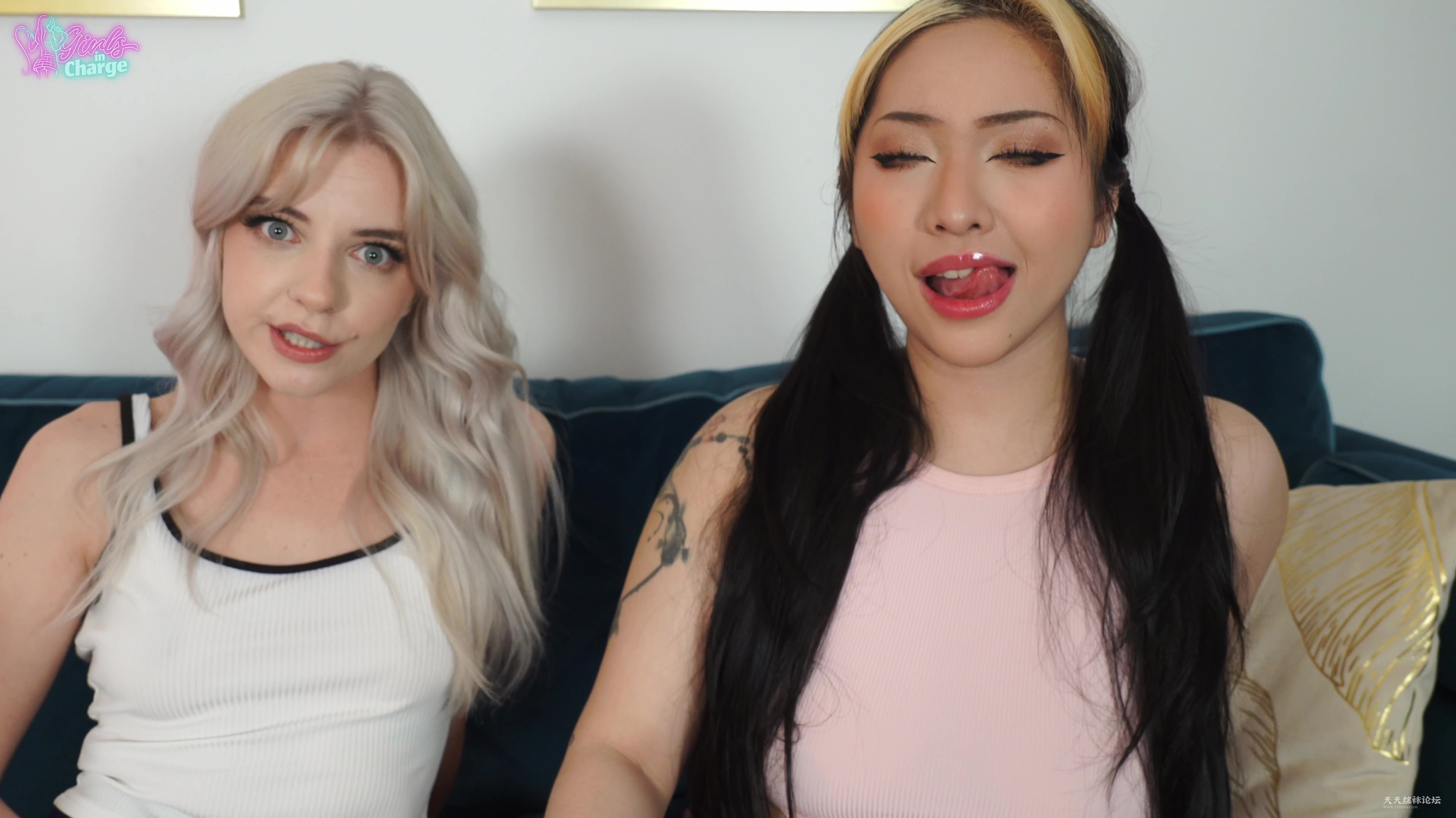 1532 - Wank Your Life Away - frame at 9m47s.jpg