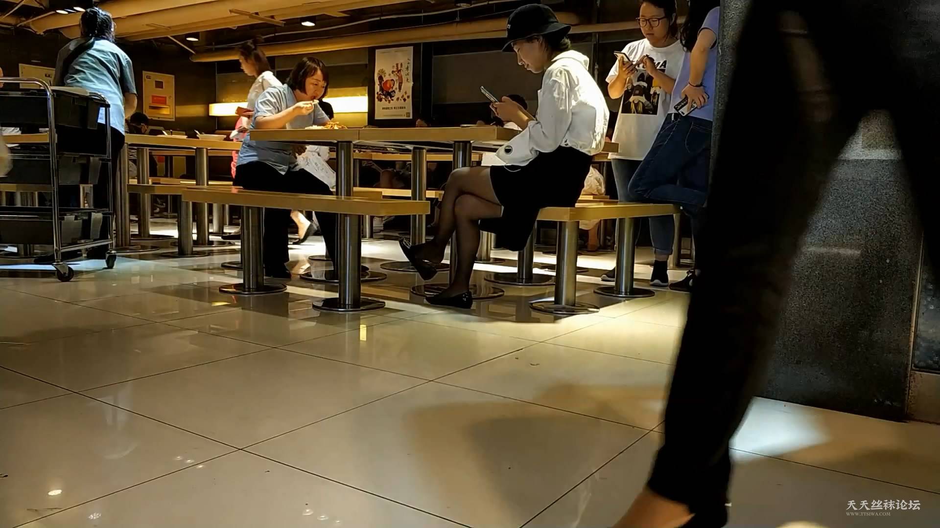 133452er1a6r232961v3d1.jpg