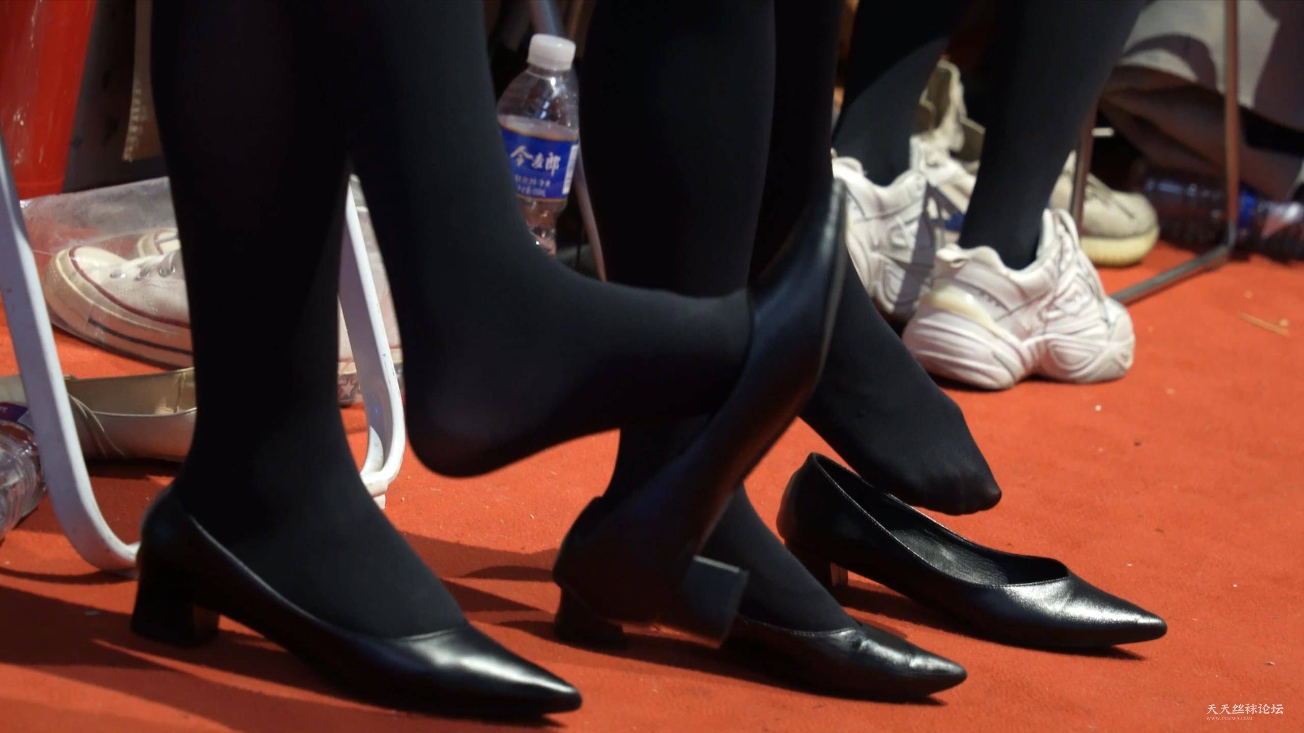 143714mkosma7iuzzsgm76.jpg