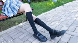 BoBoSocks袜啵啵 No.007 稚予-JK制服、皮鞋、黑色中筒棉袜、肉丝 [143P1V-3.48GB]