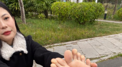 【裸足】搭讪了OT夜店超美女DJ梦露第二天直接爽快拍足(3)【41P】