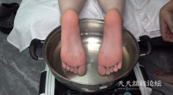 【aapary模拍视频】清煮文慧的美脚18分钟