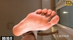 【WantFeet】Big Feet Stomping You - 4K